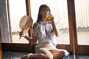Mùa hè buồn chán ở quê trả bài cô vợ nhà sát bên thiếu thốn vì lấy gã chồng già